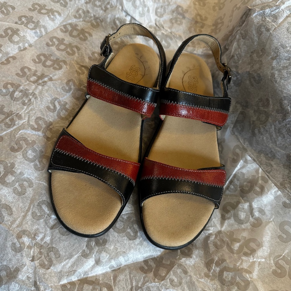 Like new, huge savings: SAS open toe sandals Nudu Ladybug